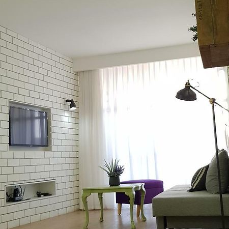 Stylish Apartment With A Patio Close To The Beach Ейлат Екстер'єр фото